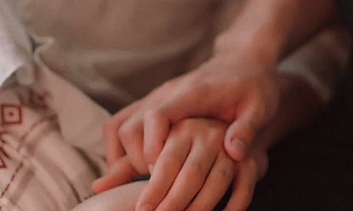 https://klipy-cdn.quaize.ru/ii/d7aec6f6f171607374b2065c836f92f4/9d/22/hZZVgqec.gif