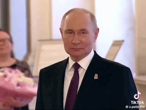 https://klipy-cdn.quaize.ru/ii/f87f46a2c5aeaeed4c68910815f73eaf/8f/bc/uBPuyPMT.gif